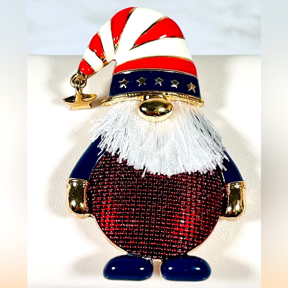 Vintage Patriotic Gnome Brooch - Picture 3 of 5
